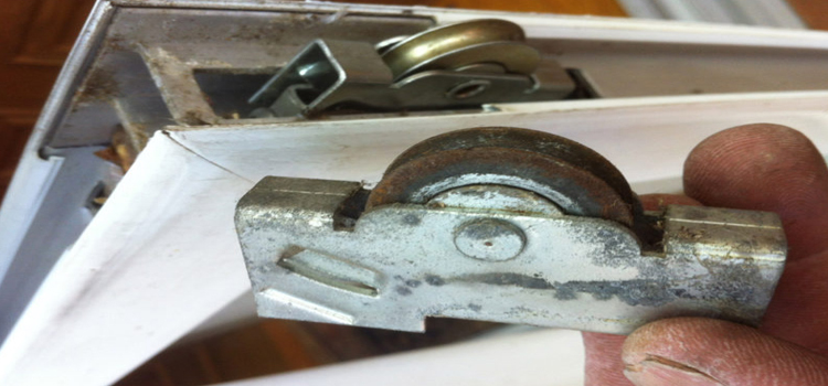 screen door roller repair in Woodland